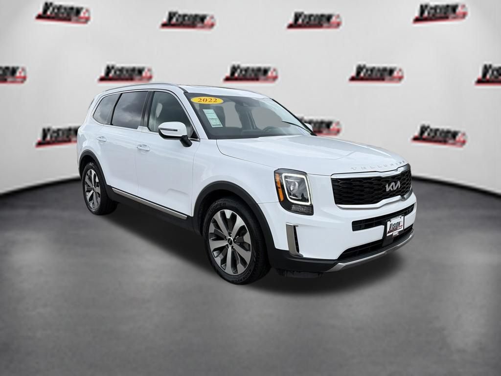 Used 2022 Kia Telluride S AWD/4WD image 3