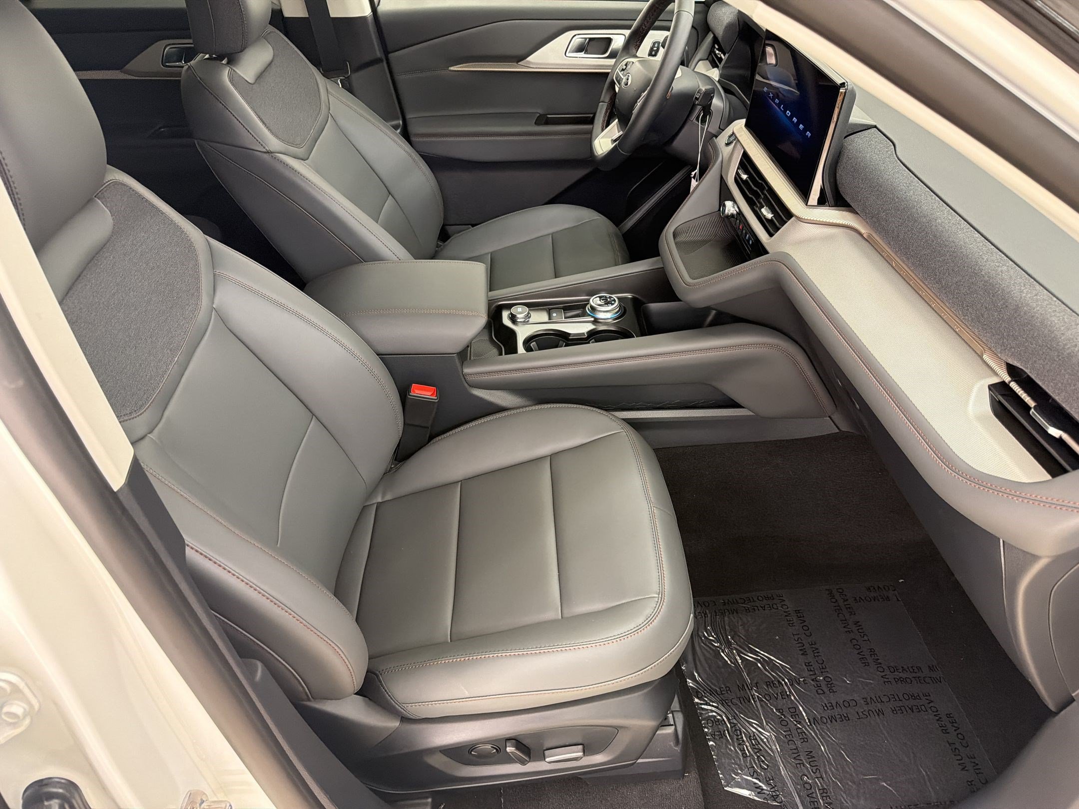 New 2026 Ford Explorer Active w/ Active Comfort Package RWD image 27
