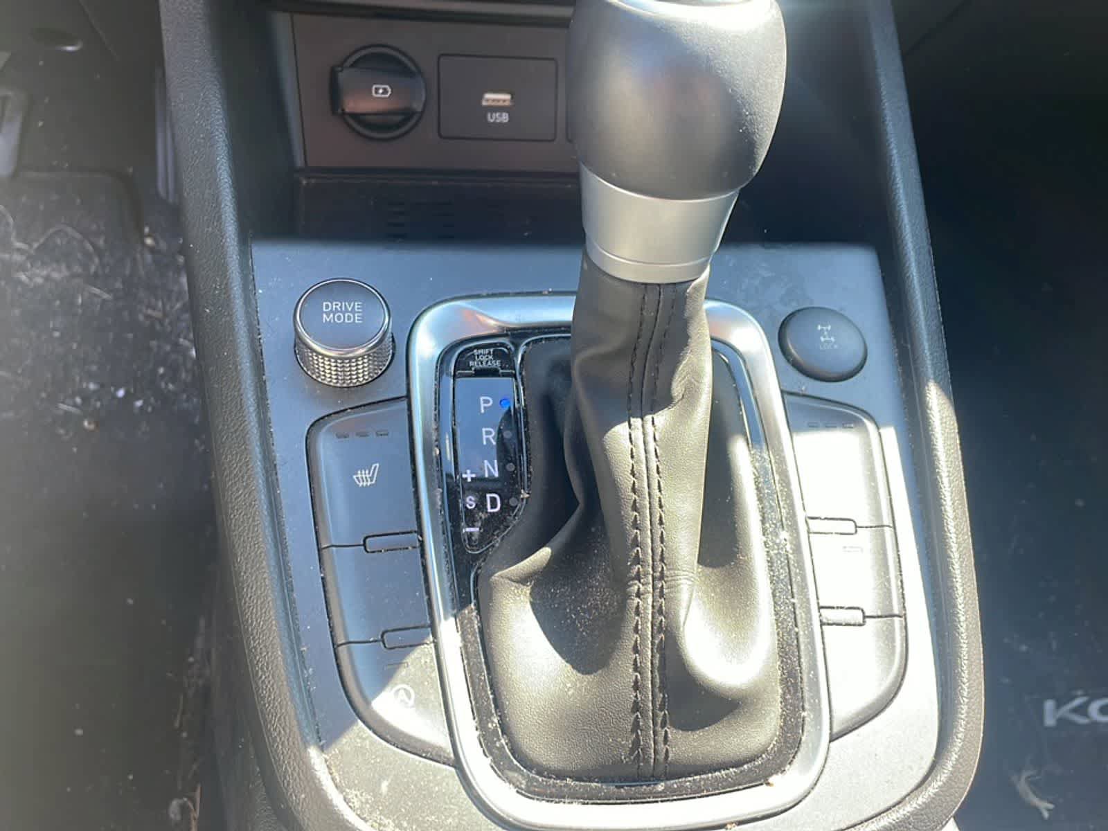 Used 2022 Hyundai Kona Limited AWD/4WD image 17