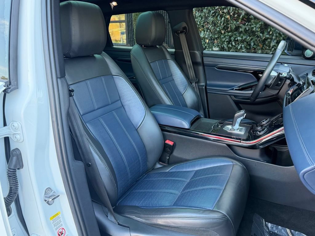 Used 2020 Land Rover Range Rover Evoque R-Dynamic SE AWD/4WD image 34