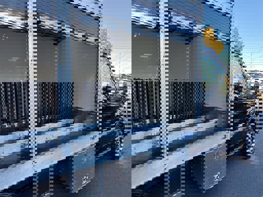 Used 2022 Ford Transit 250 image 33