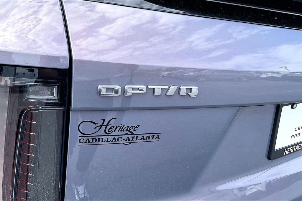 Certified 2025 Cadillac Optiq Luxury 2 w/ LPO, Floor Liner Package AWD/4WD image 24