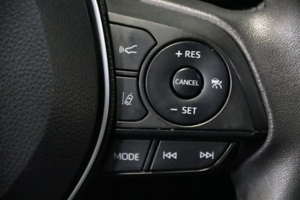 Used 2022 Toyota RAV4 Limited AWD/4WD image 14