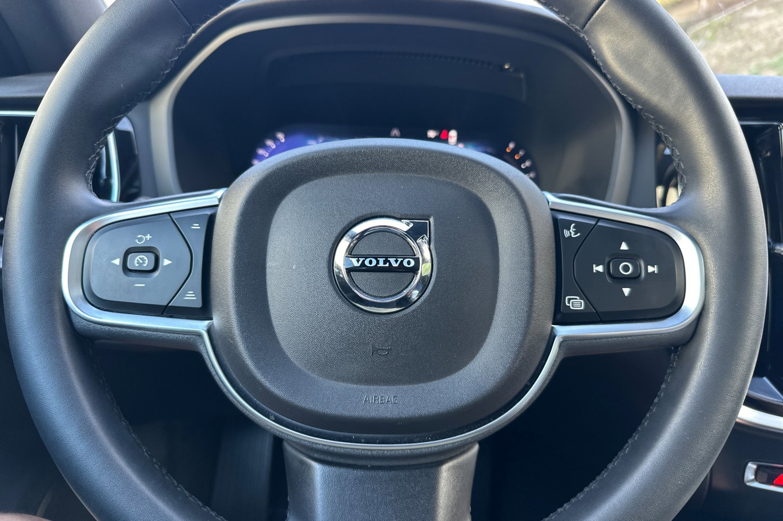 Certified 2023 Volvo S60 B5 Plus w/ Climate Package image 27