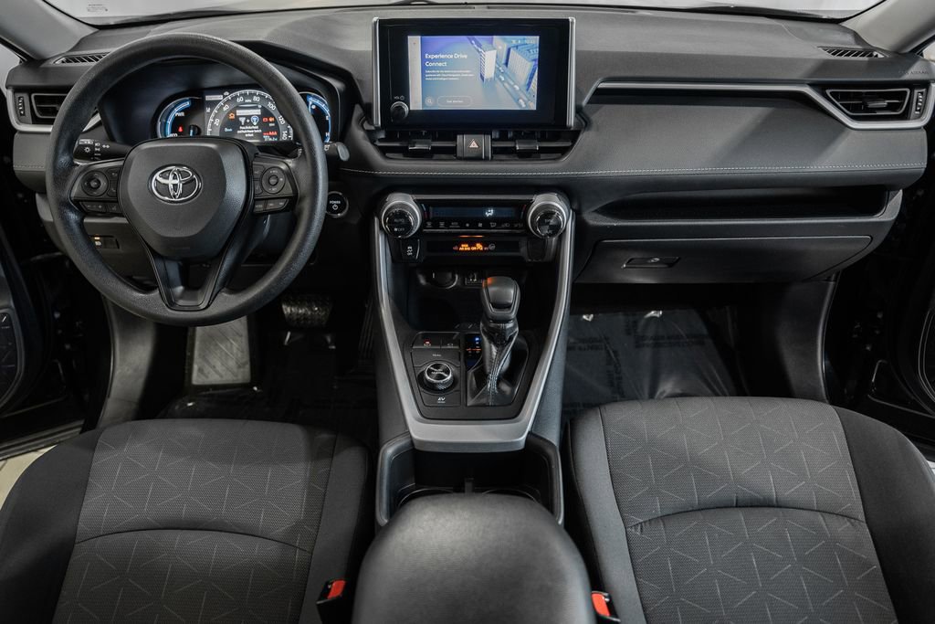 Used 2025 Toyota RAV4 XLE image 16