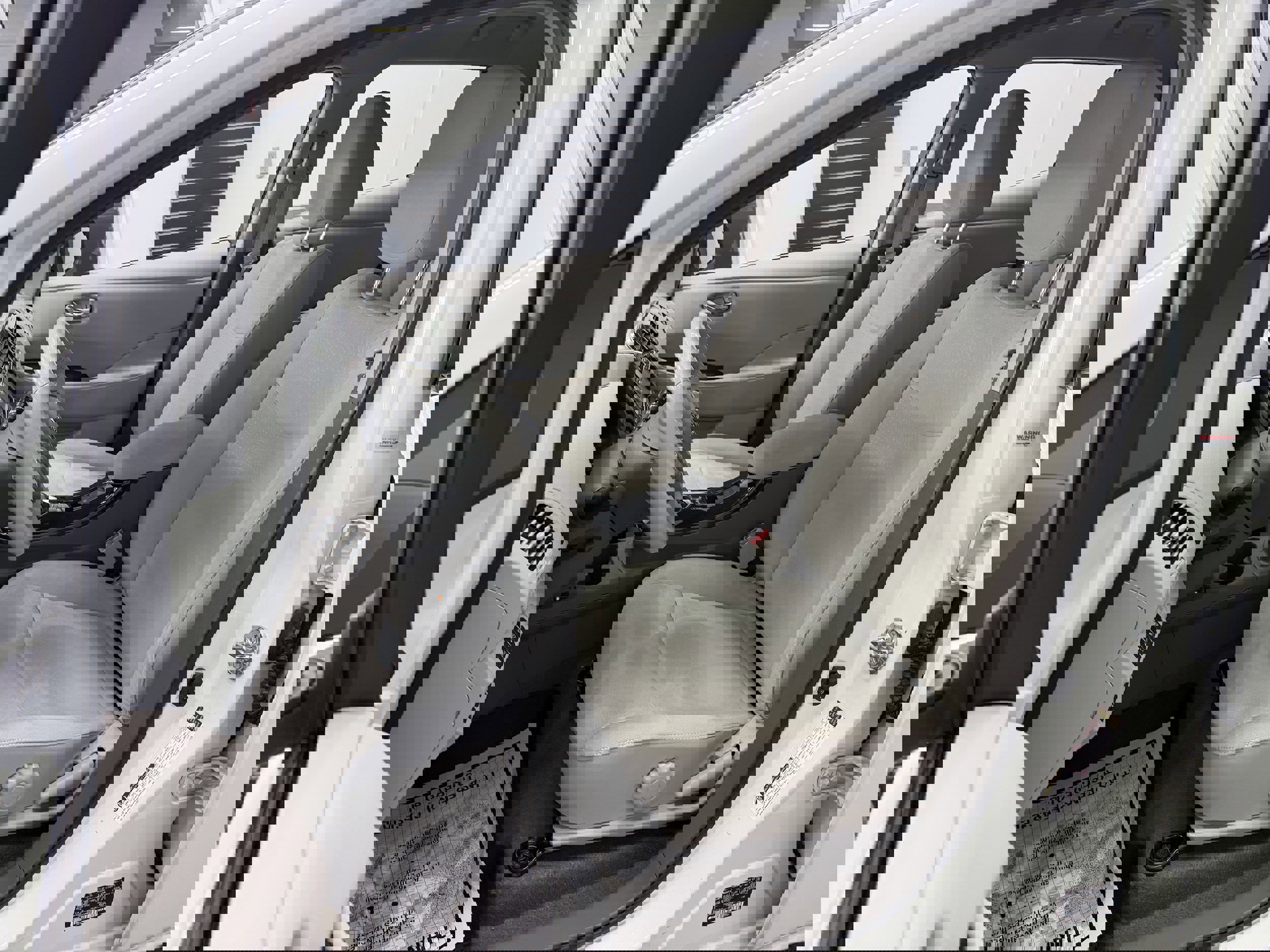 Used 2012 Nissan Leaf SL image 13