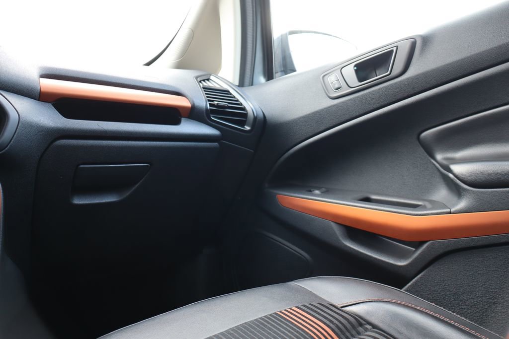 Used 2018 Ford EcoSport SES image 38