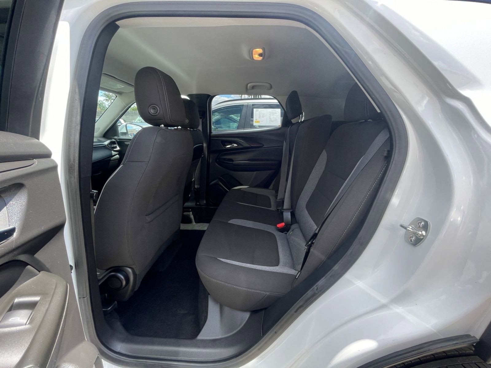 Used 2025 Chevrolet TrailBlazer LT image 27