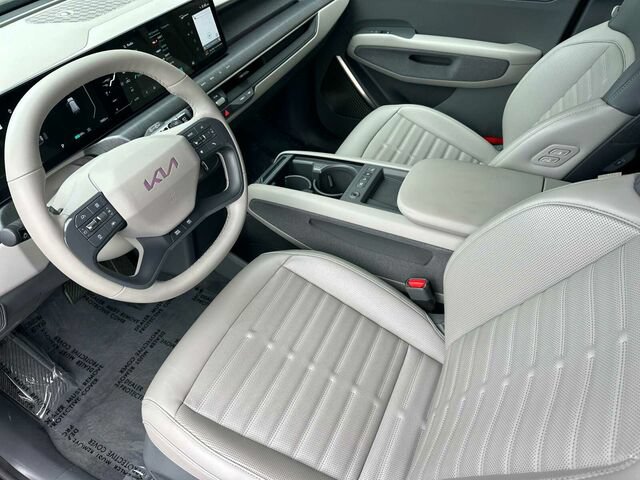 Used 2024 Kia EV9 Land AWD/4WD image 10
