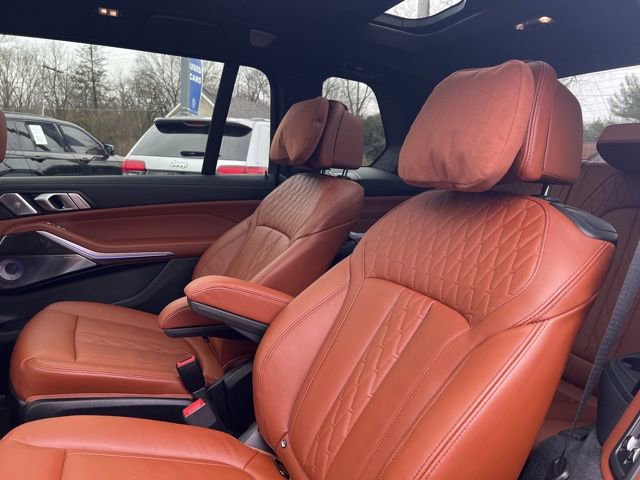 Used 2025 BMW X7 M60i image 20