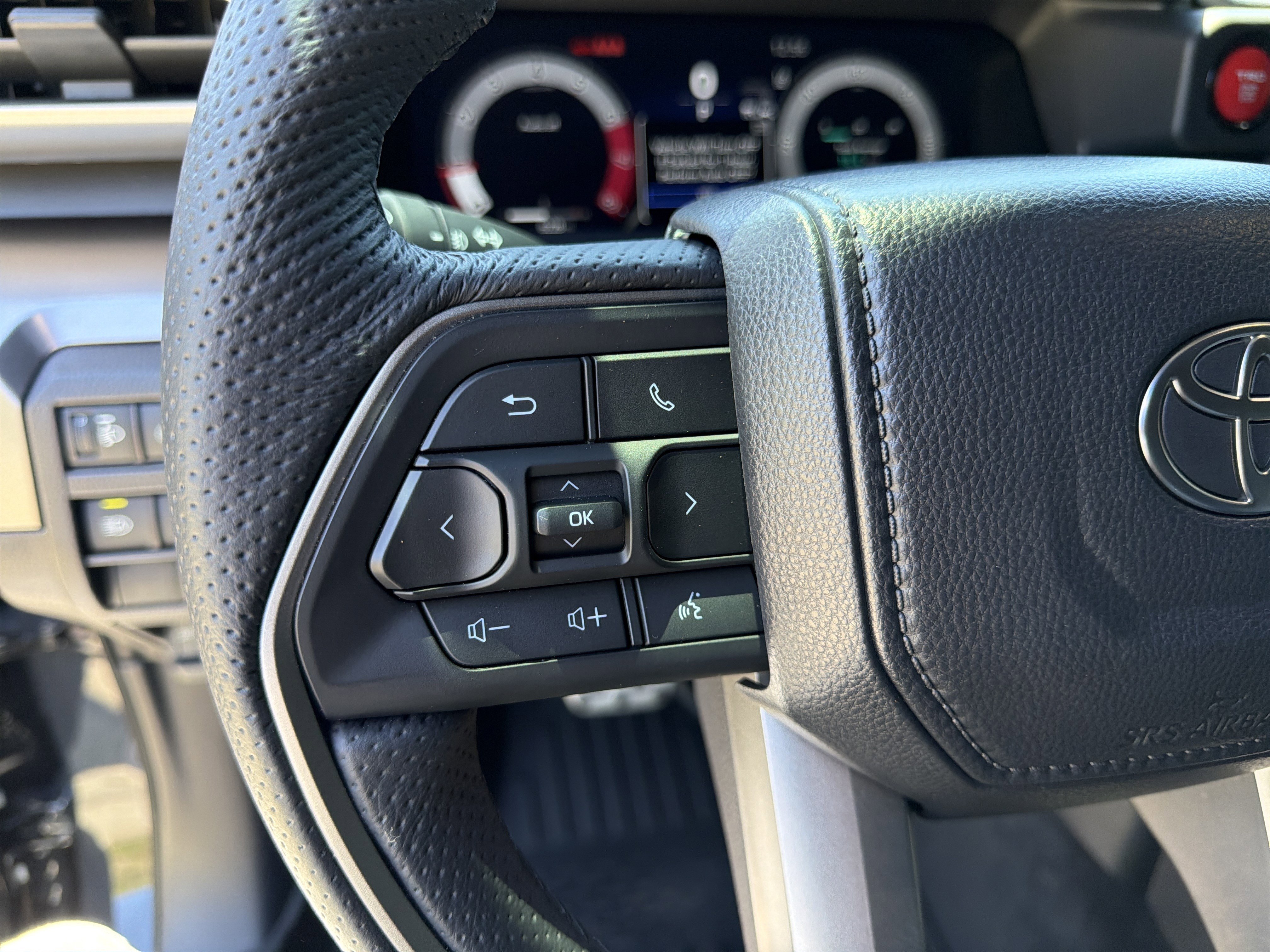 Used 2025 Toyota Tacoma TRD Sport RWD image 24