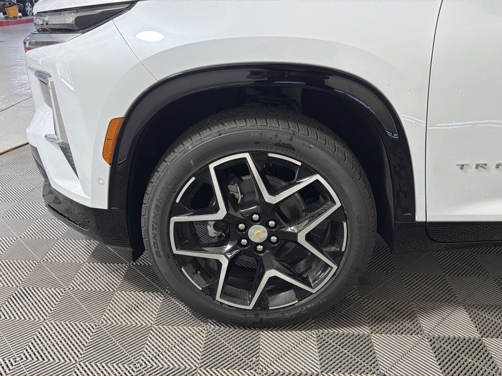 New 2026 Chevrolet Traverse High Country FWD image 12