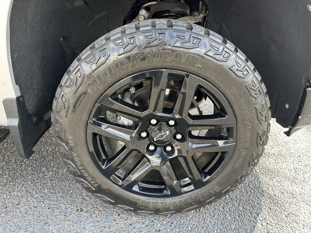 Used 2022 Chevrolet Silverado 1500 Custom Trail Boss w/ LPO, Dark Essentials Package image 27