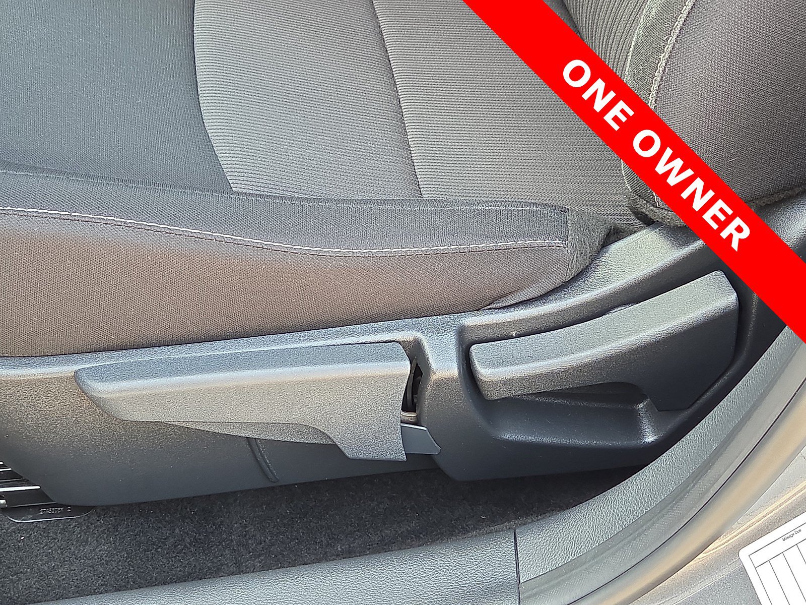 Used 2025 Nissan Sentra SV FWD image 14