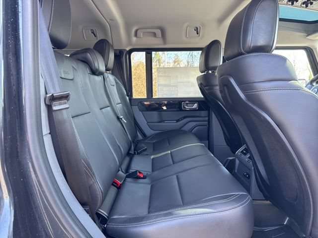 Used 2025 INEOS Grenadier Station Wagon AWD/4WD image 32