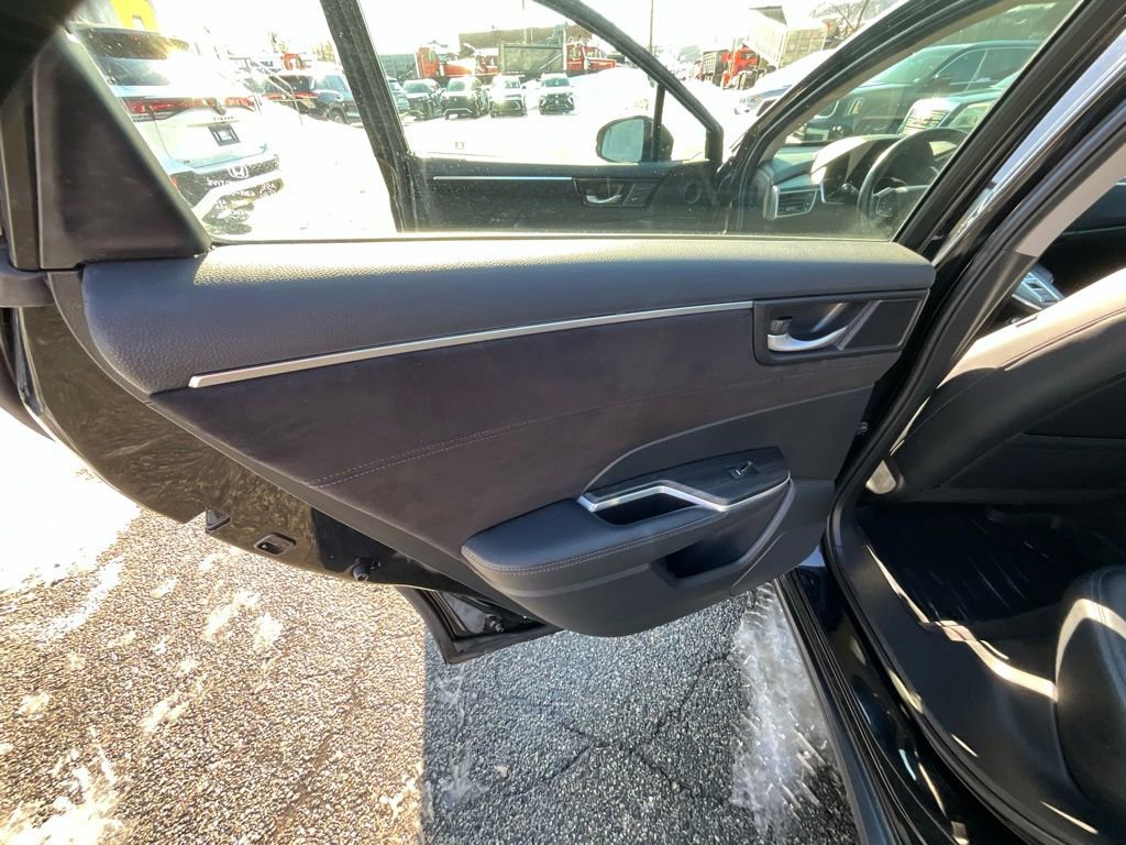 Used 2021 Honda Clarity Touring image 21