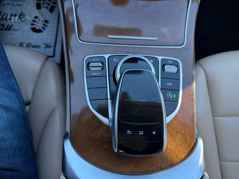 Used 2015 Mercedes-Benz C 300 4MATIC Sedan image 18