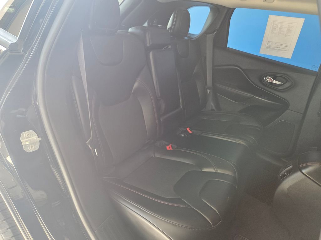 Used 2019 Jeep Cherokee Trailhawk w/ Comfort & Convenience Group image 29