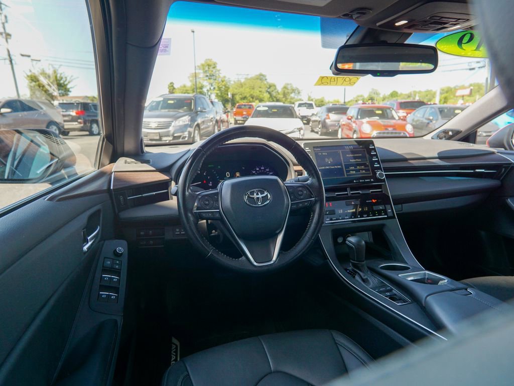 Used 2019 Toyota Avalon XLE FWD image 12