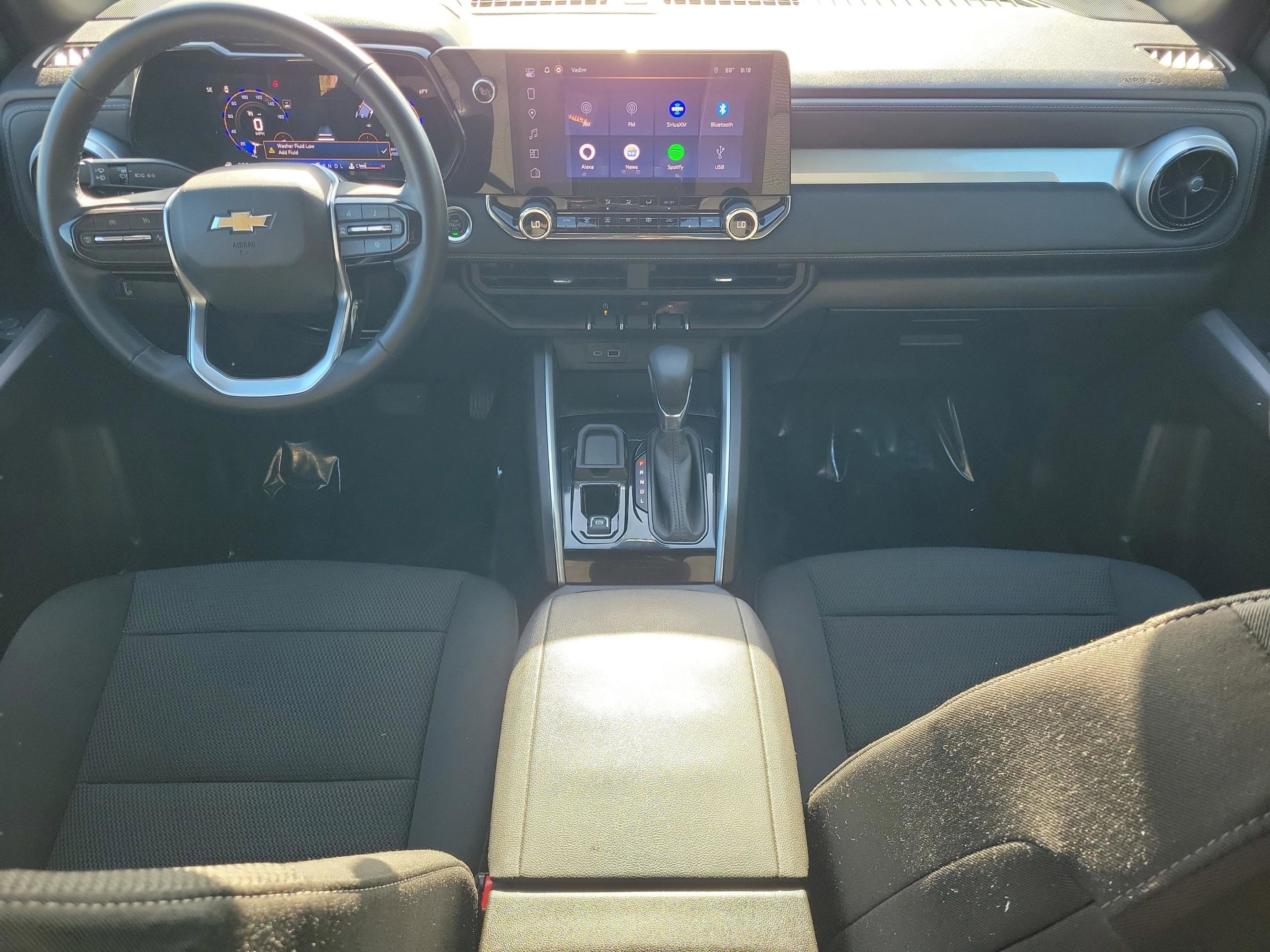 Used 2024 Chevrolet Colorado LT w/ LT Convenience Package image 14