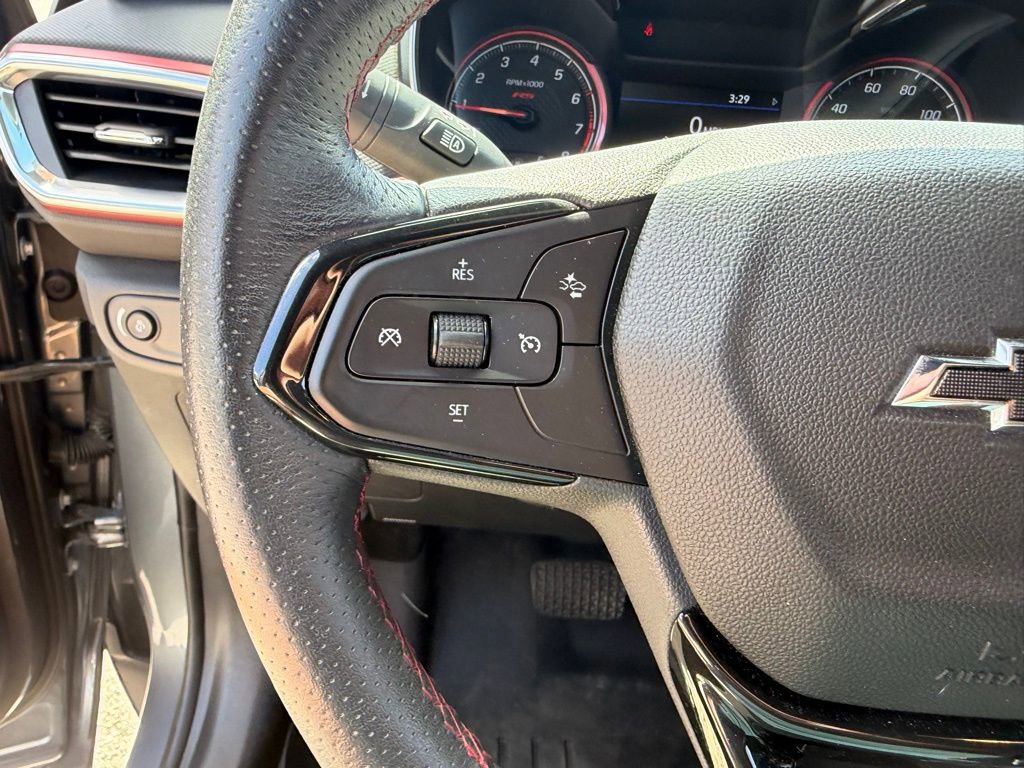 Used 2021 Chevrolet TrailBlazer RS w/ Technology Package FWD image 25