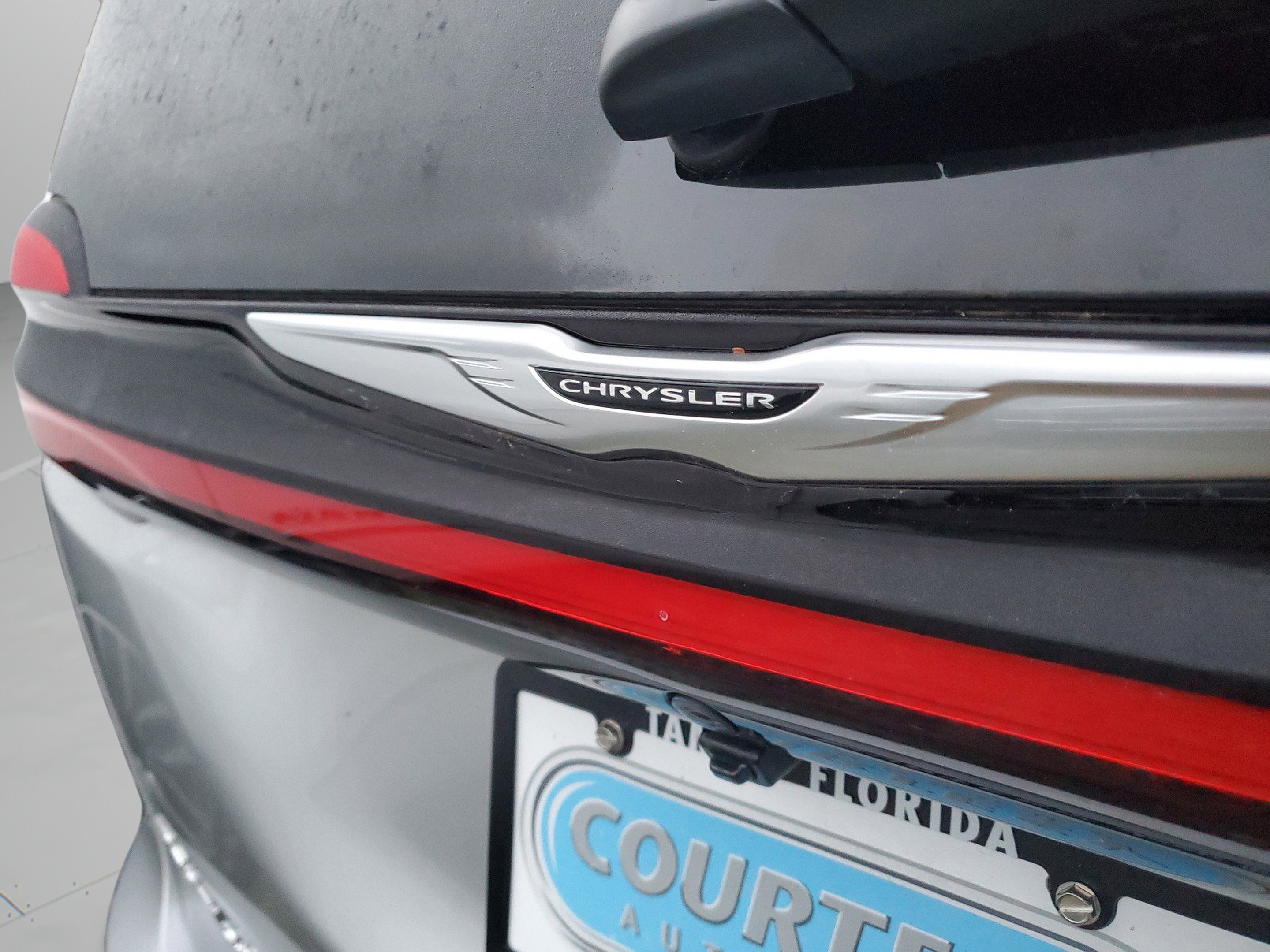 New 2026 Chrysler Pacifica Select FWD image 30