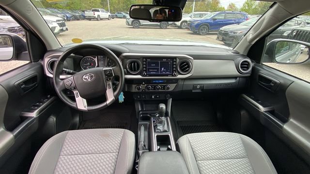 Used 2022 Toyota Tacoma SR5 w/ Technology Package AWD/4WD image 12
