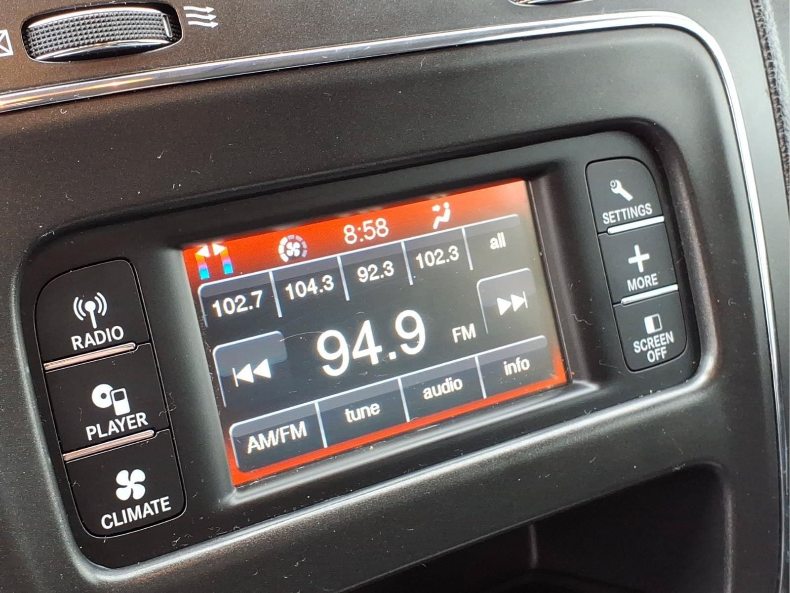 Used 2018 Dodge Journey SE w/ Blacktop Package FWD image 10