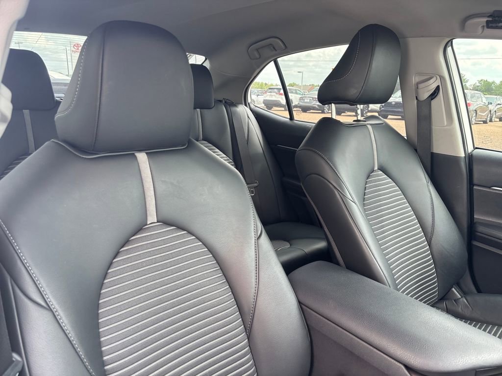 Used 2024 Toyota Camry SE image 17