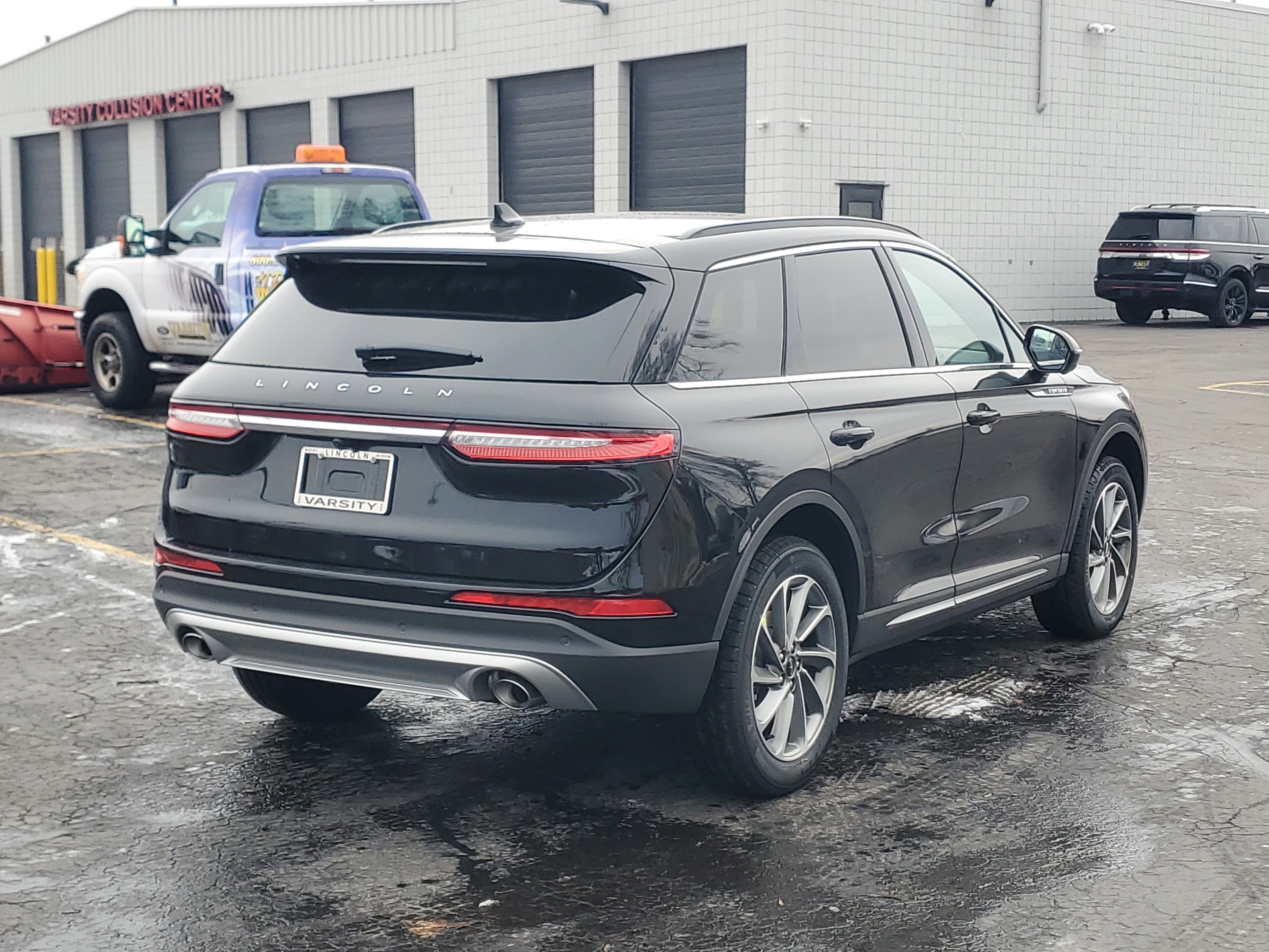 New 2026 Lincoln Corsair Premiere image 4