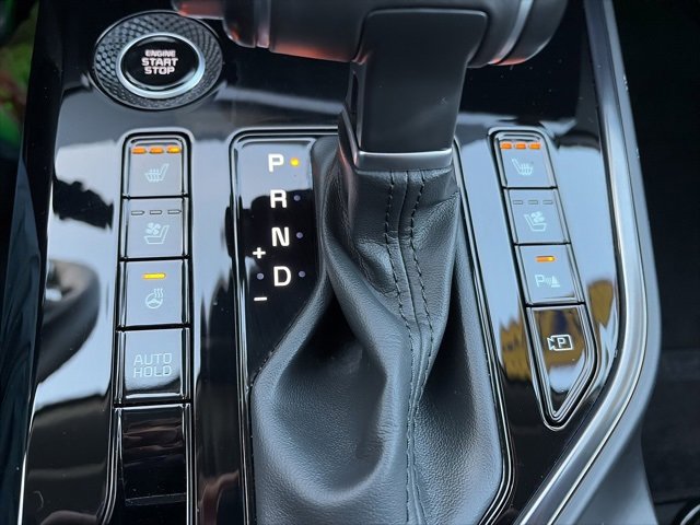 Used 2023 Kia Niro SX image 22