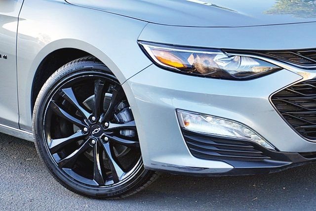 Used 2023 Chevrolet Malibu LT w/ Sport Edition image 4
