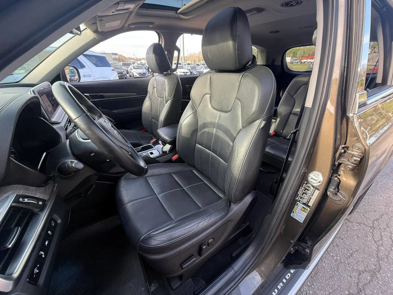 Used 2020 Kia Telluride EX w/ EX Premium Package FWD image 11