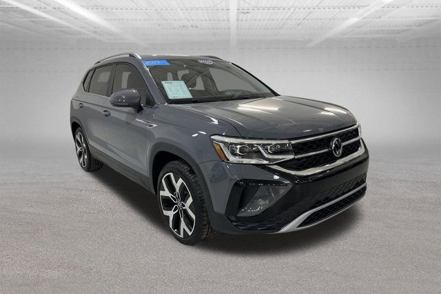 Certified 2023 Volkswagen Taos SEL image 4