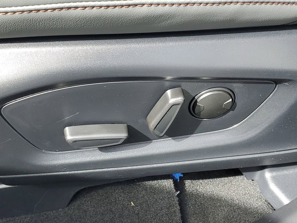 New 2026 Ford Explorer Active AWD/4WD image 8