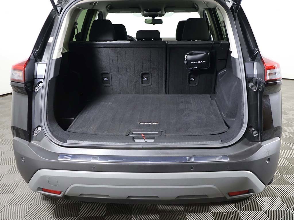 Used 2023 Nissan Rogue SV image 12