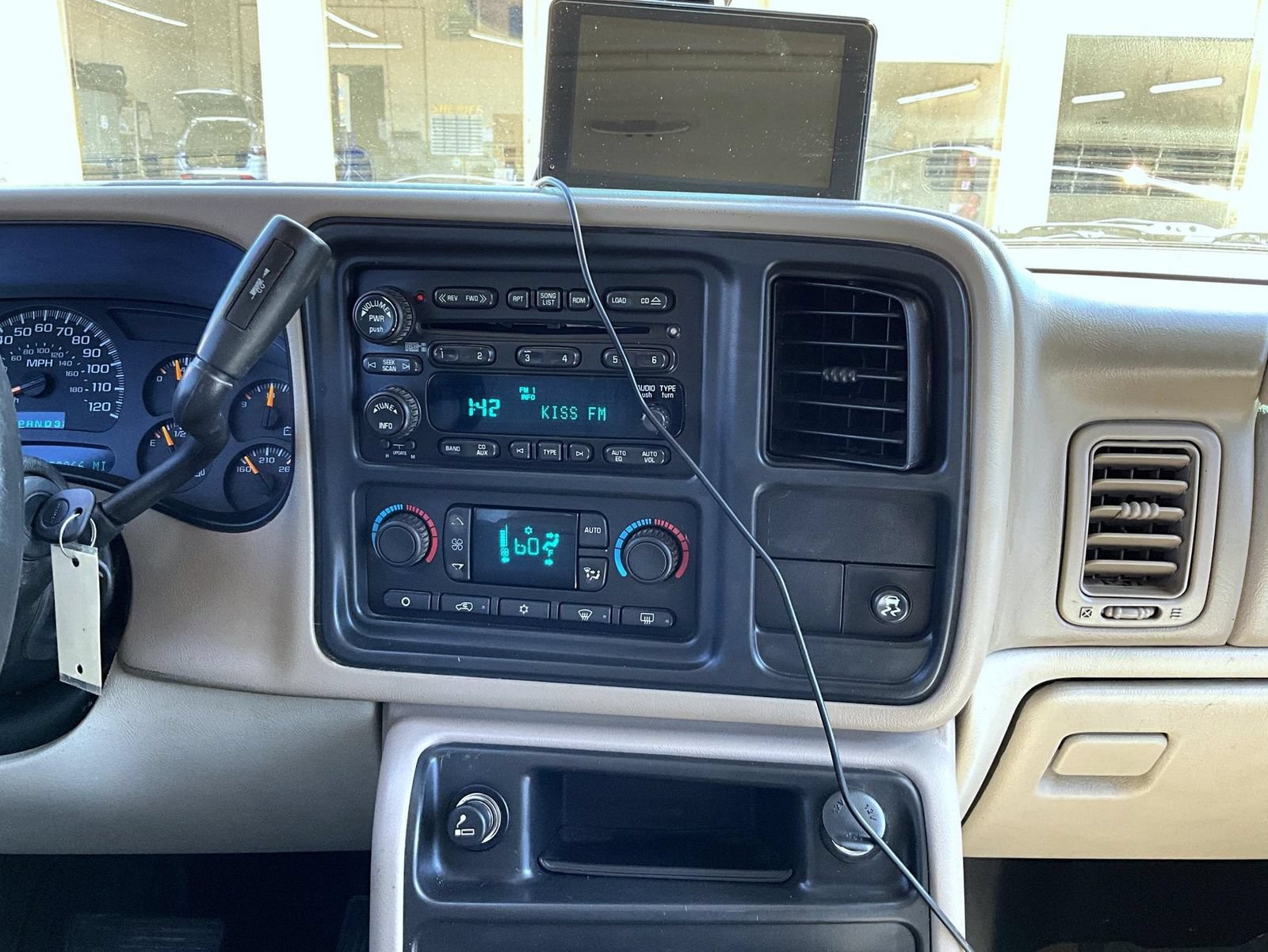 Used 2005 Chevrolet Avalanche Z71 w/ Sun And Sound Package AWD/4WD image 14