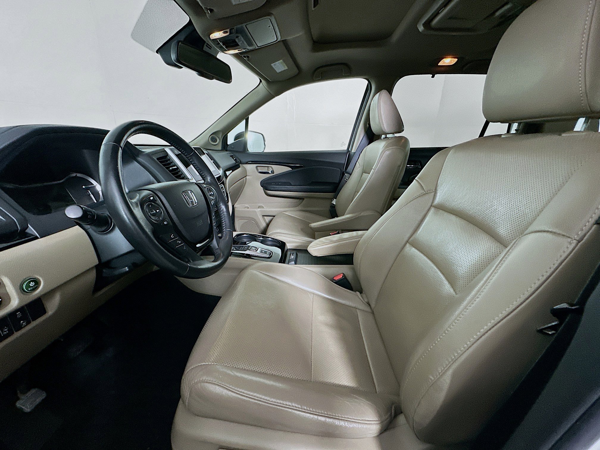 Used 2016 Honda Pilot Elite image 13