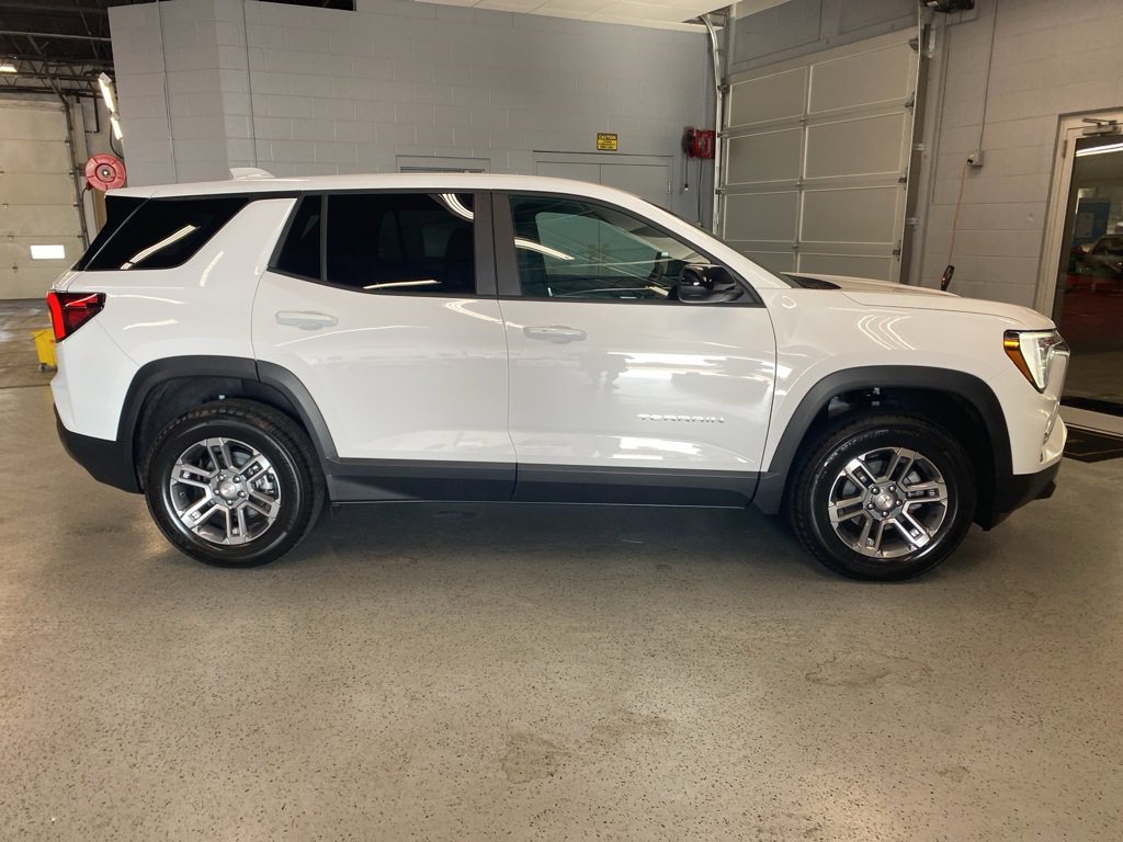 New 2026 GMC Terrain Elevation w/ LPO, Floor Liner Package image 9