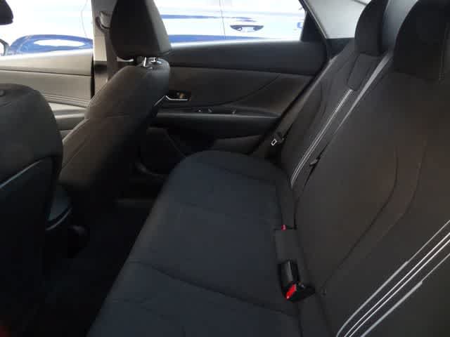 Used 2023 Hyundai Elantra SEL w/ Convenience Package FWD image 7