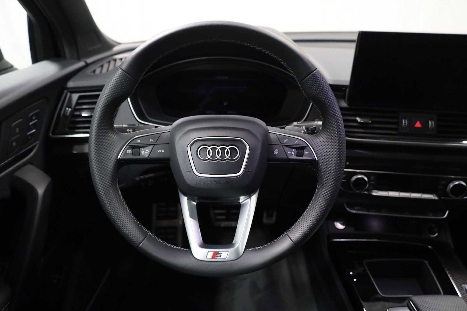 Used 2024 Audi SQ5 Premium Plus w/ Premium Plus Package image 23