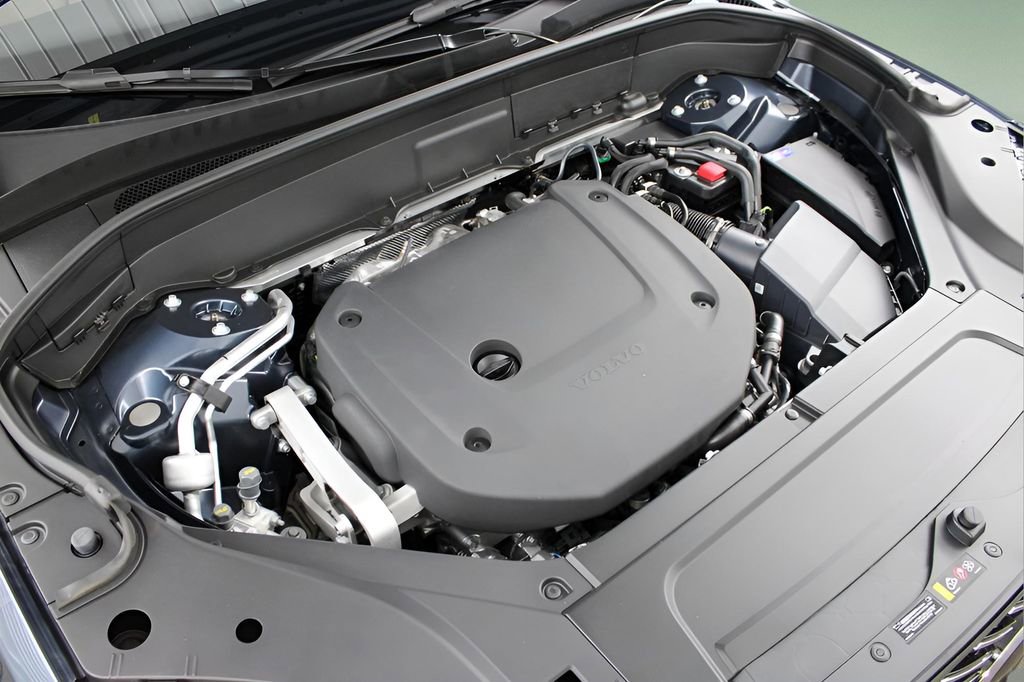 New 2026 Volvo XC90 B6 Plus w/ Protection Package Premier image 25