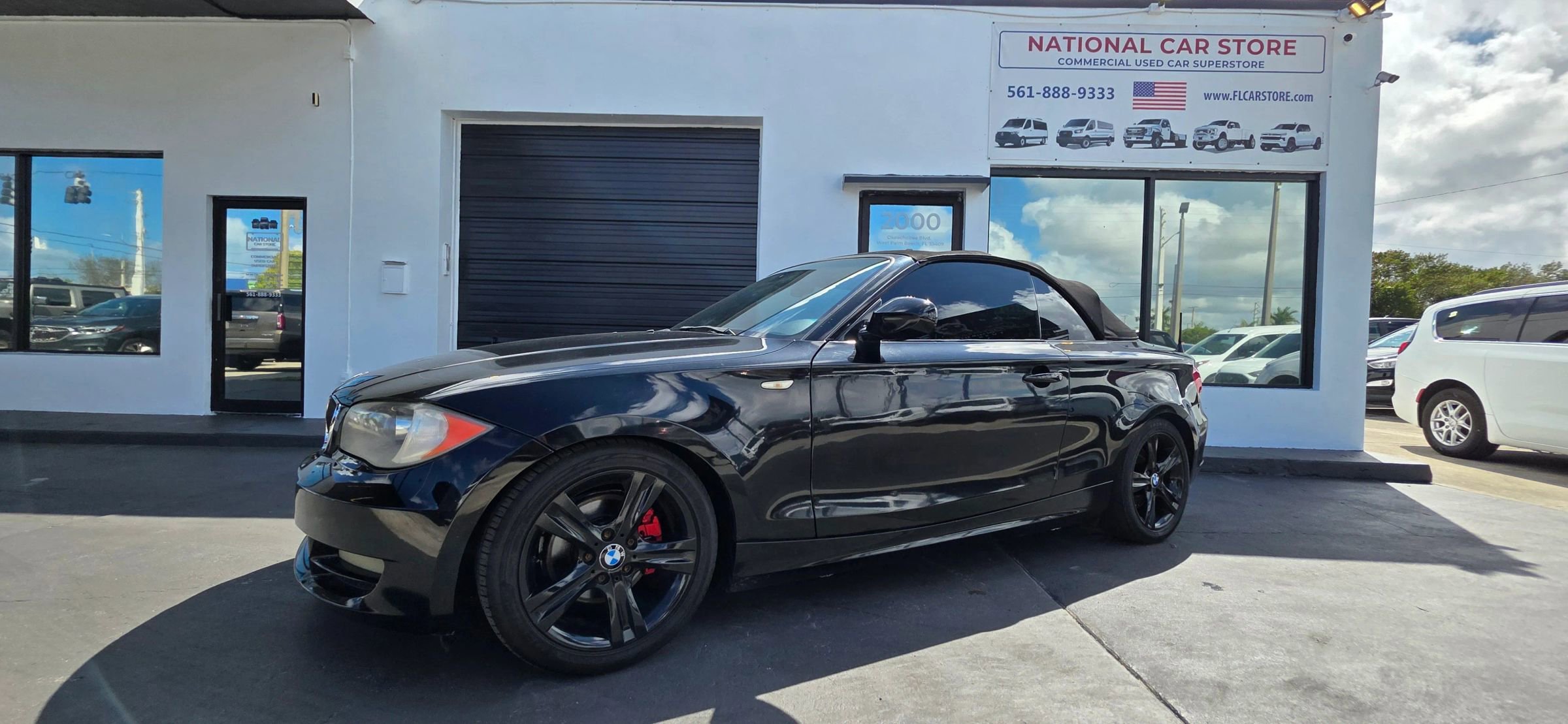 Used 2011 BMW 128i Convertible image 2