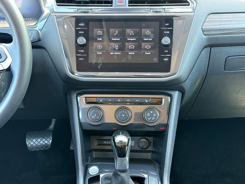 Certified 2024 Volkswagen Tiguan Wolfsburg Edition FWD image 30