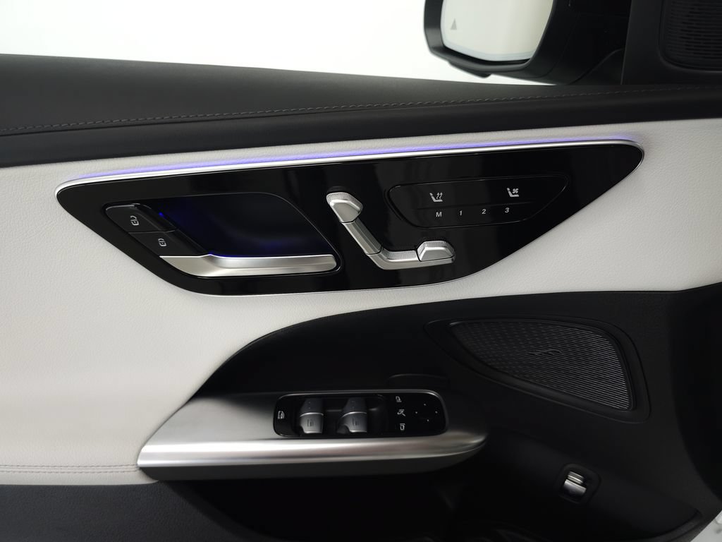 Certified 2026 Mercedes-Benz C 300 4MATIC Sedan image 6