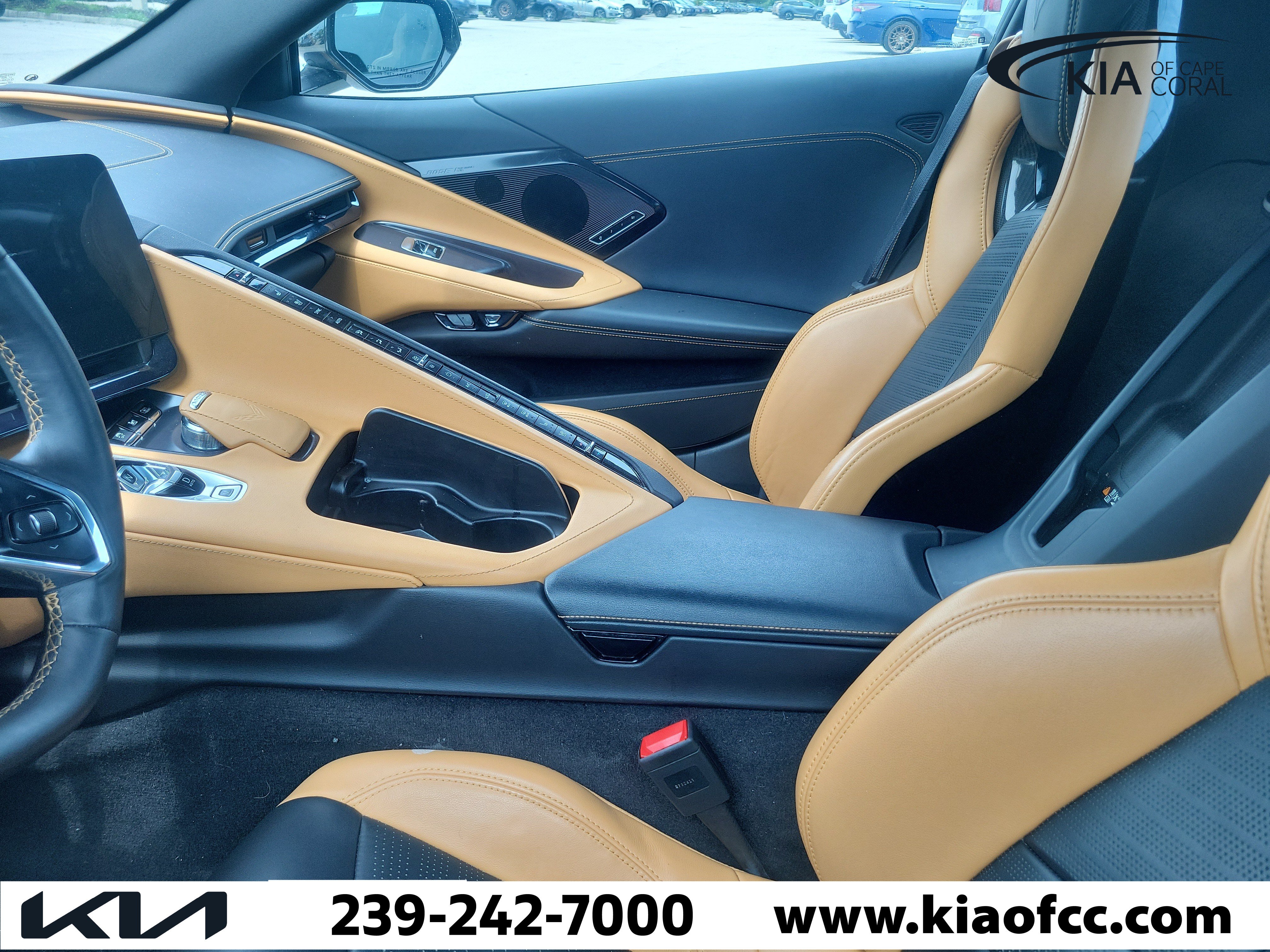 Used 2025 Chevrolet Corvette Stingray Preferred Conv w/ Z51 Performance Package RWD image 6