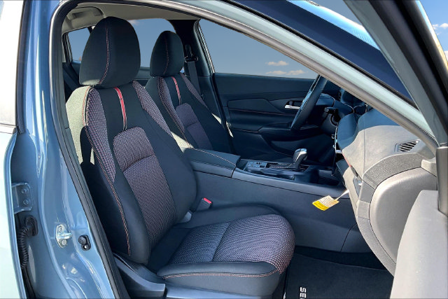 New 2027 Nissan Sentra SR w/ SR All Weather Package FWD image 11