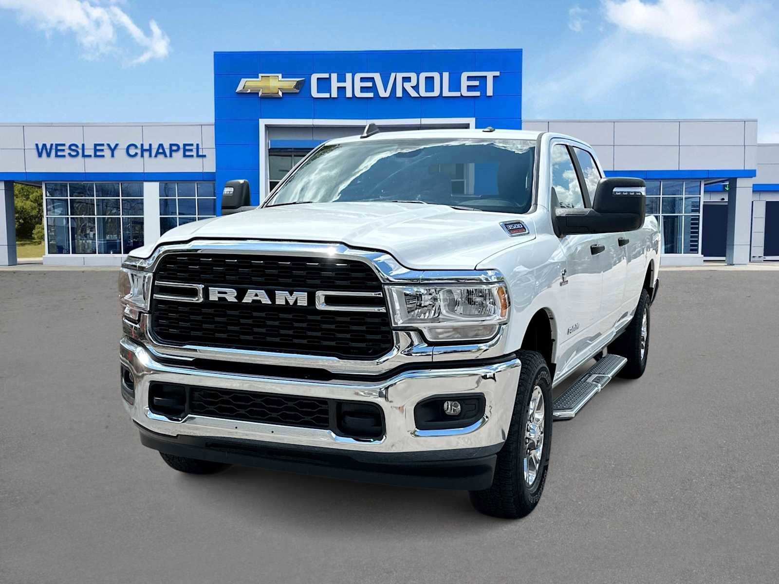 Used 2024 RAM 3500 Big Horn AWD/4WD image 1