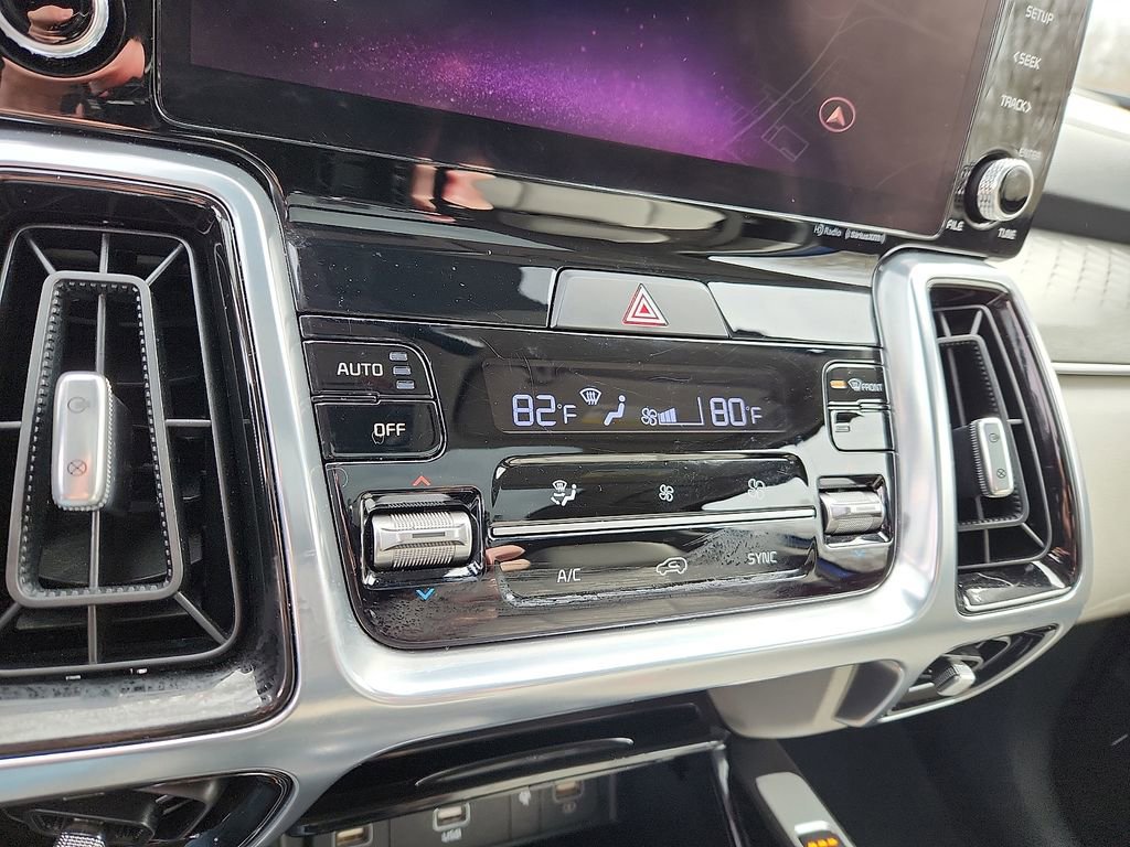 Used 2023 Kia Sorento SX image 17