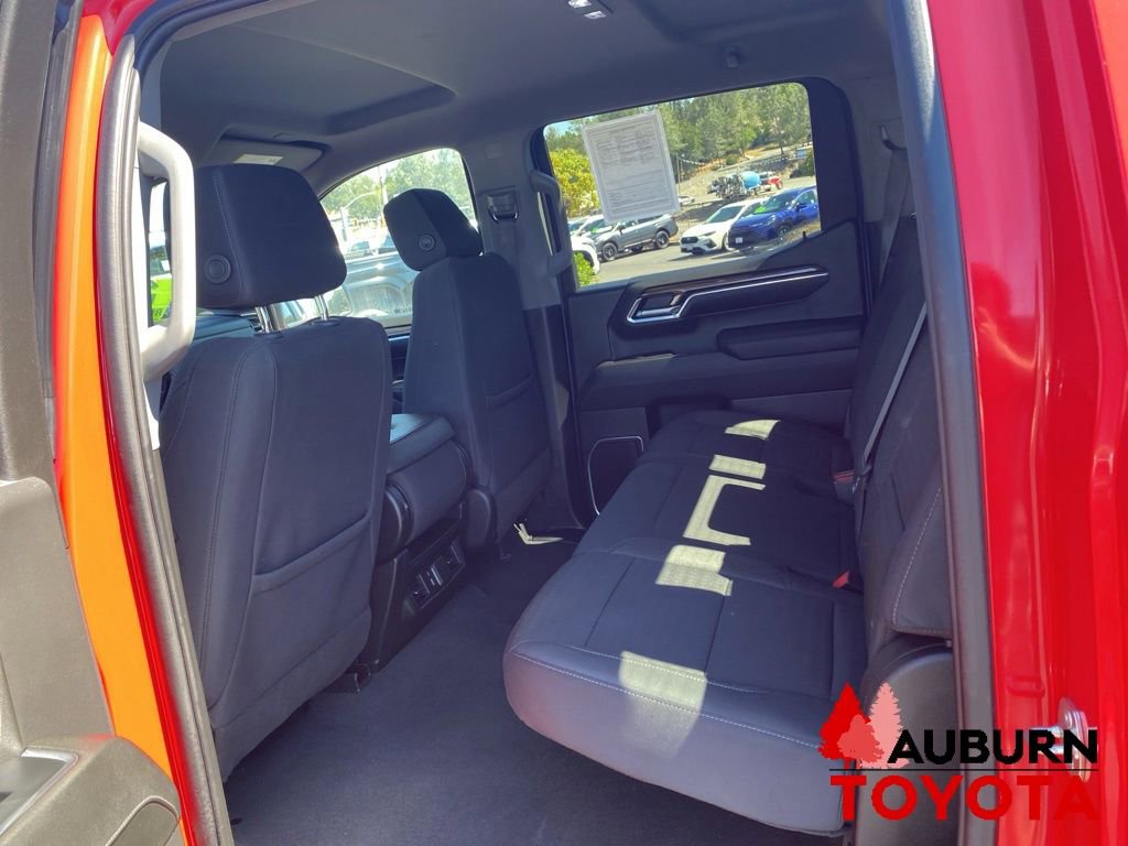 Used 2023 Chevrolet Silverado 1500 LT w/ Convenience Package II AWD/4WD image 25
